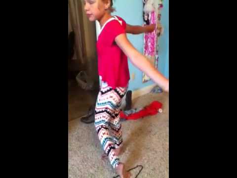 First day 6th grade outfits - YouTube