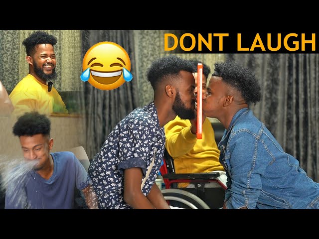 HA QOSLIN KU GUULEYSO 25 DOLLAR YAA RAAYAY DONT LAUGH CHALLENGE class=