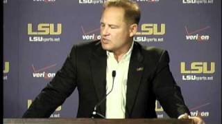 Coach Les Miles on ESPN's Erin Andrews