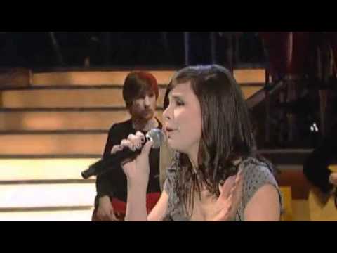 Lena Meyer Landrut singing New Shoes (cover)