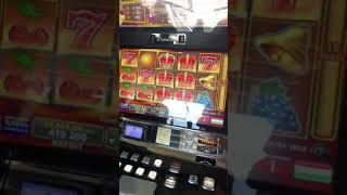 20.000 LEI GAME WORLD VITAN SHINING CROWN . 2 LINII bet 400 0.05