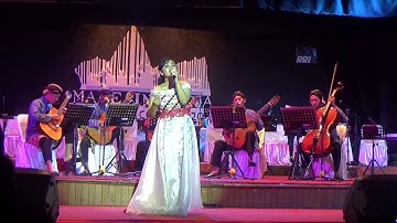 Tarian Sari dan Mesin Penenun Hujan - Frau