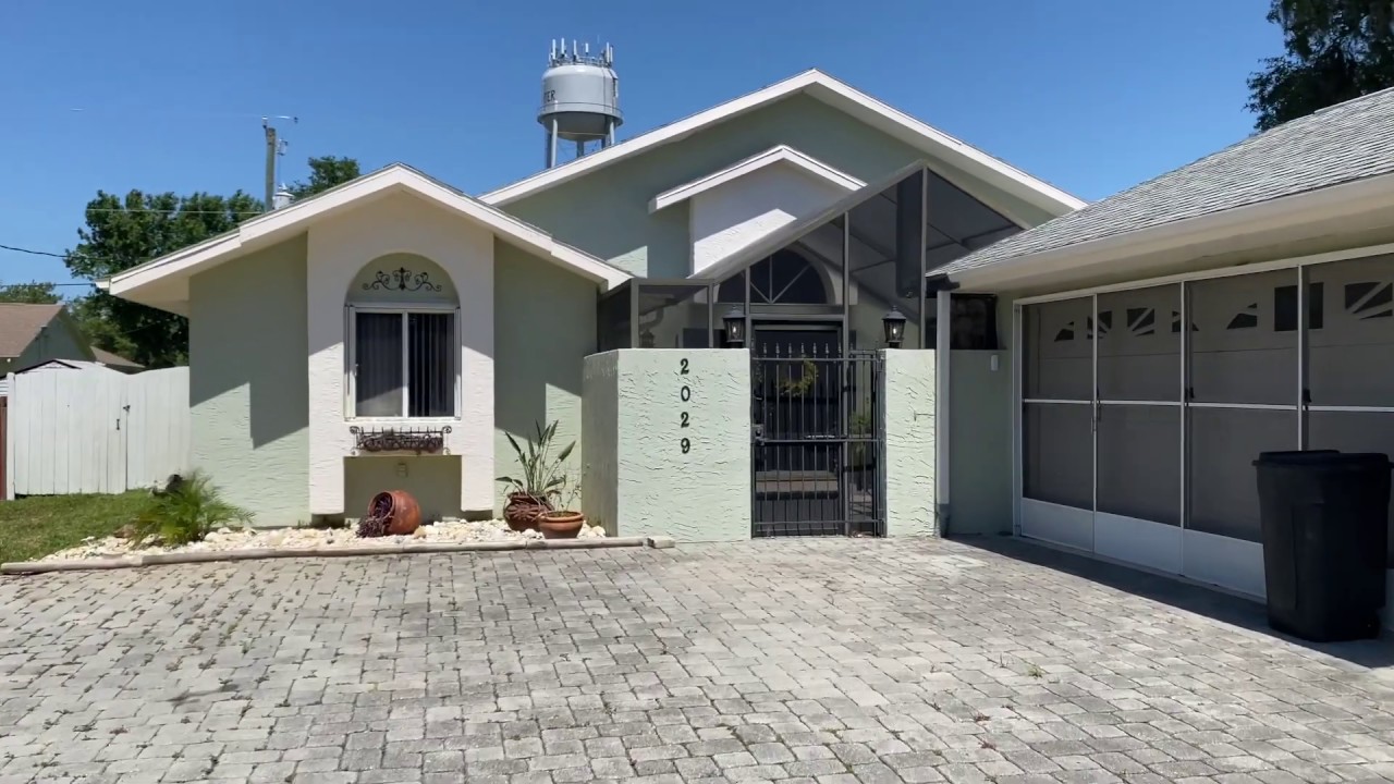 2029 Mango Tree Dr Edgewater FL