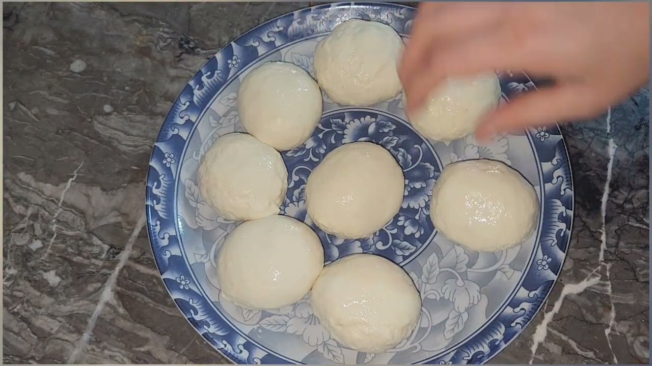 رغيفات معمرين بحشوة لذيذة أو كيجيو مقرمشين 