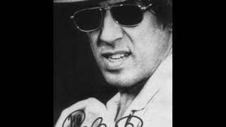 Video thumbnail of "Adriano Celentano - Non E'"