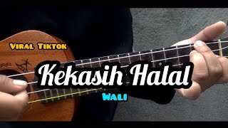 DIA GADIS BERKERUDUNG MERAH (KEKASIH HALAL) VIRAL TIKTOK COVER UKULELE || BY FIKHA AQILA
