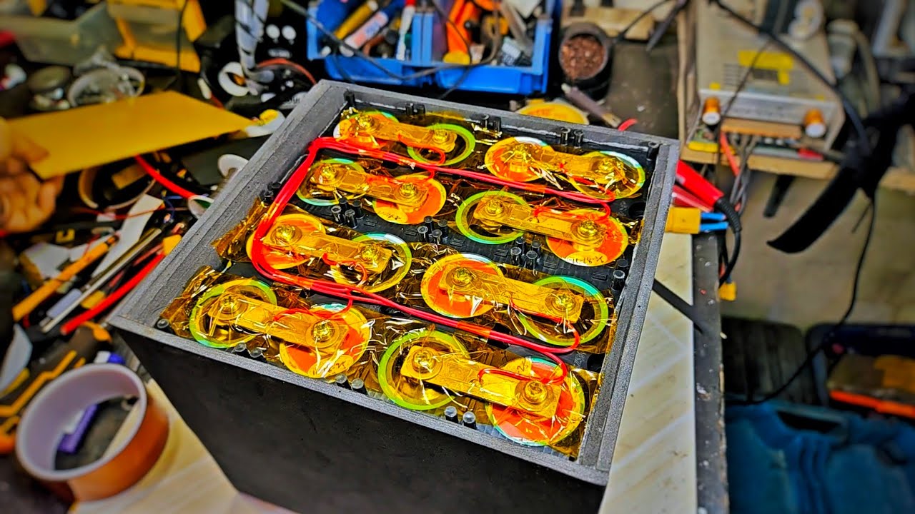 No spot weld lithium battery build - YouTube