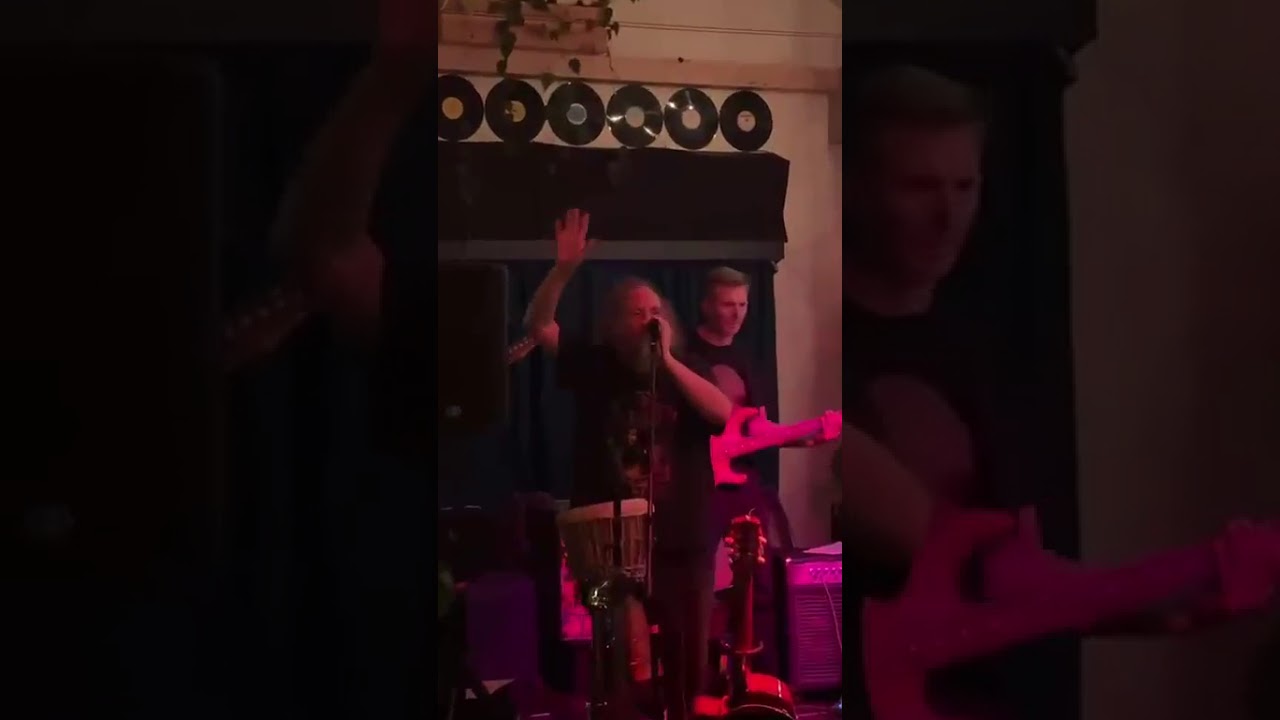 alanjahjah and Band-Live Reggae Folk-East St. 13 09 25- 'Rainbow Reggae' (alanjahjah original)