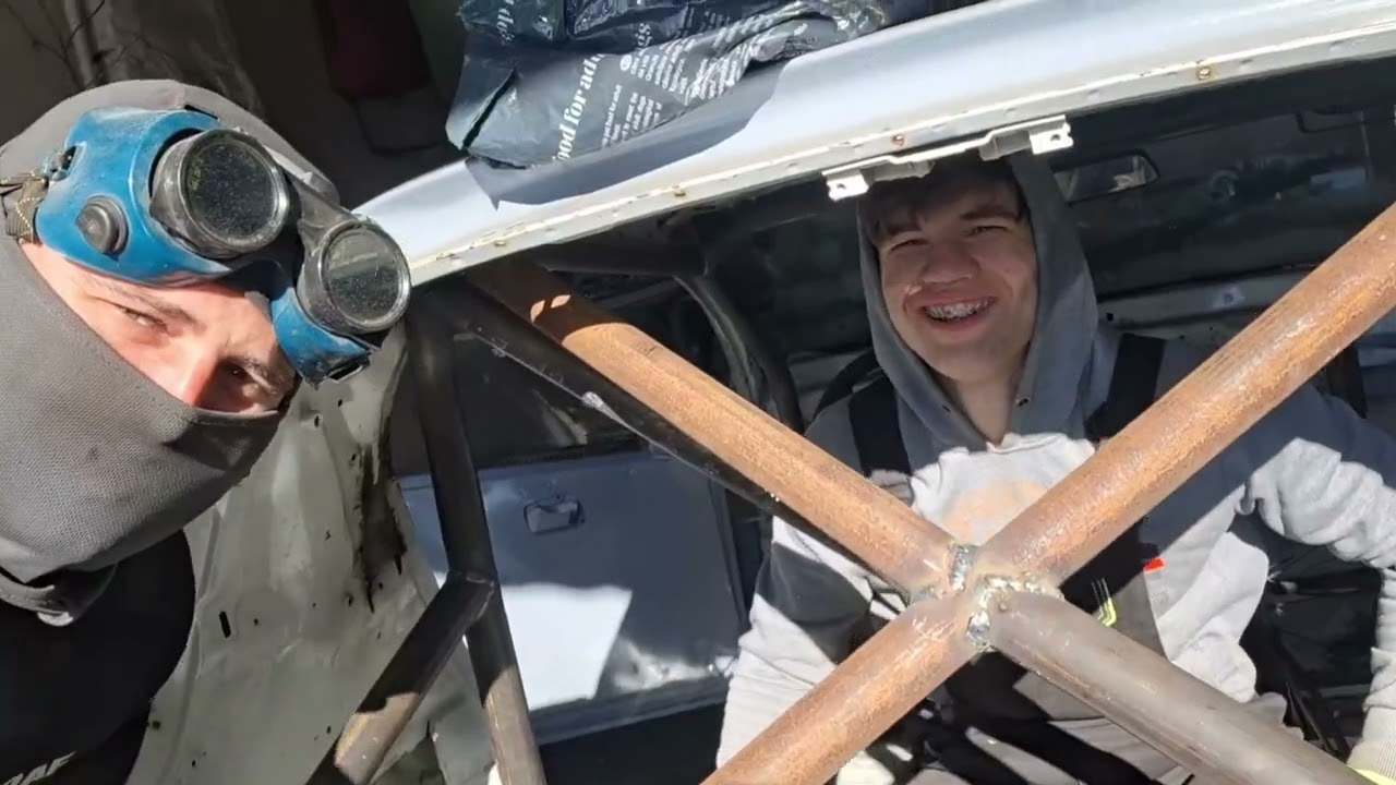 Ремонт боевого Опел Тигра.