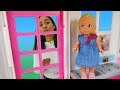 2 Folgen mit Barbie und ihren Kindern. Puppen Video auf Deutsch. Spielspaß mit Valeria
