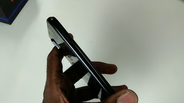 How to insert SIM cards SD card in Redmi Note 7 Pro