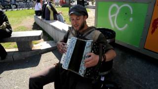 Scott Dunbar One Man Band Singing Tin Foil Hat - DSC 2089 chords