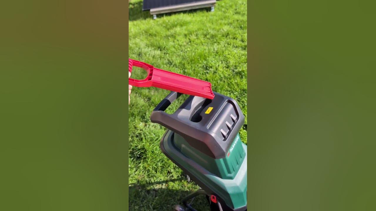 lidl broyeur de végétaux à lames PARKSIDE PMH 2400 C3 messerhäcksler