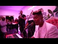 Capture de la vidéo Avery Wilson & Stevie Mackey Eat Anita Baker's "Giving You The Best That I Got"