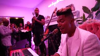 Avery Wilson & Stevie Mackey EAT Anita Baker's "Giving You The Best That I Got" chords