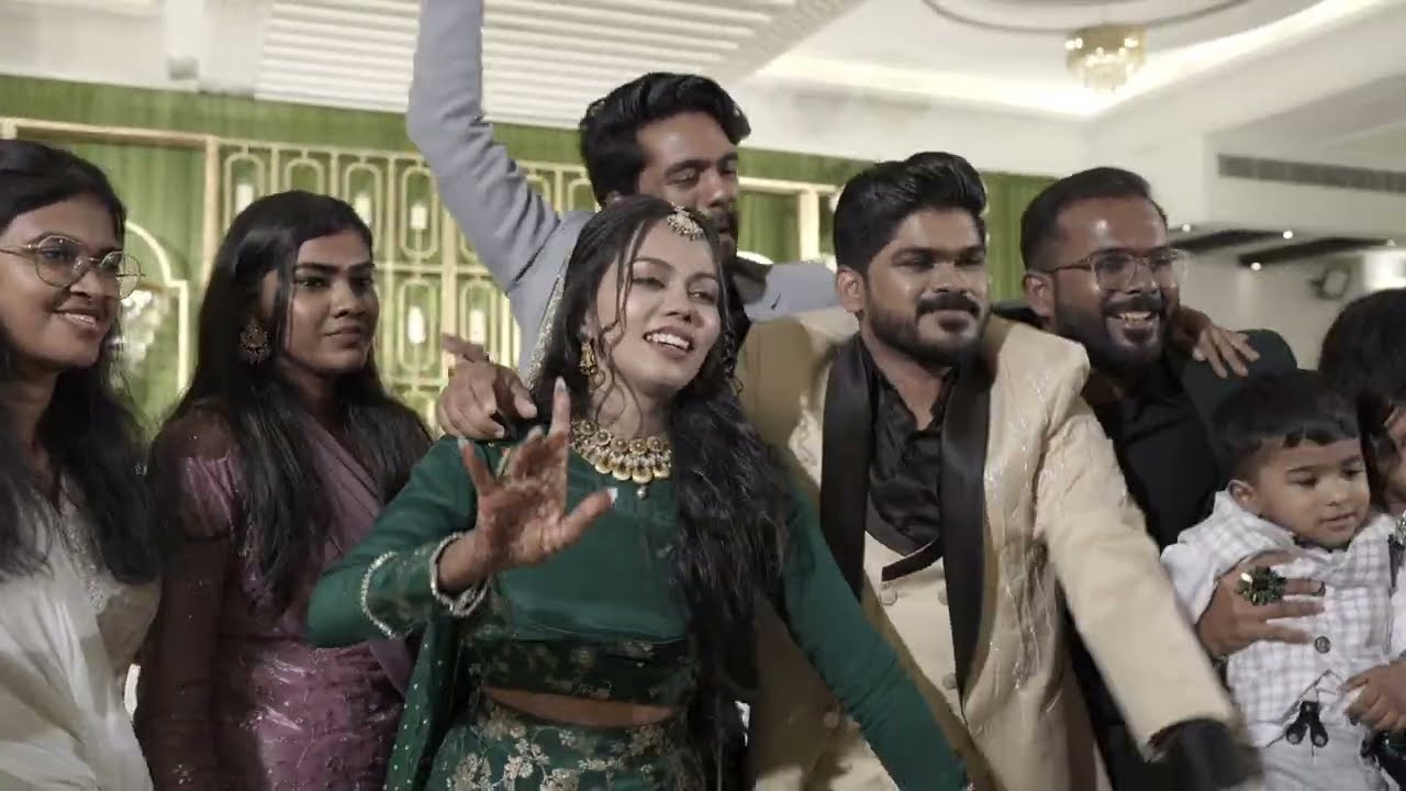 Malayali Wedding Dance | Cousins & Siblings Squad on the Stage #MalayaliWedding #SouthIndianWedding