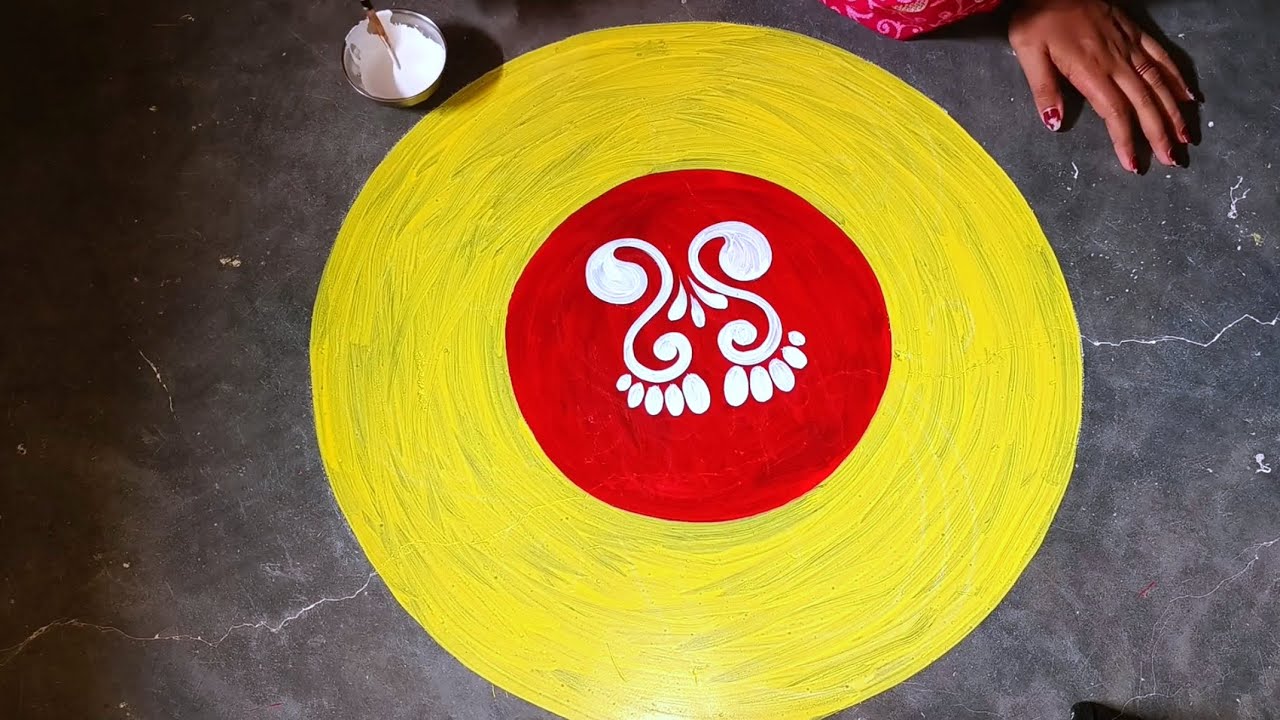 Amazing Rangoli Designs for Laxmi Puja/লক্ষীর পা/আলপনা আঁকা - YouTube
