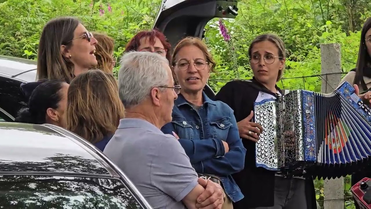 Ouvir Cantar [a] Lavradeira do Branco