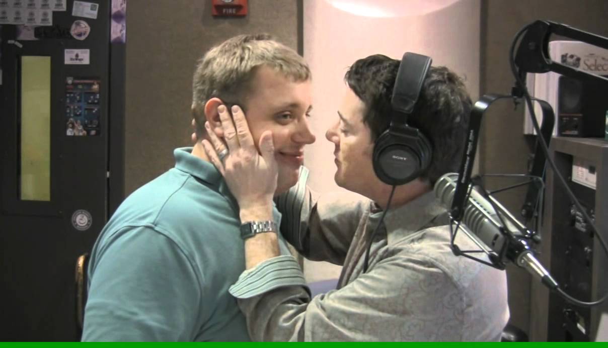 Dave Teaches Crisco & Steve-O How to Kiss