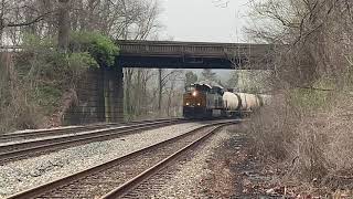 CSX Q438-28 with 3198 Leading