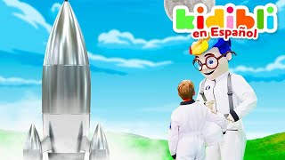 Los Niños Van Al Espacio Con Un Cohete Espacial | Los Niños Juegan A Fingir ⛑ Kidibli