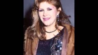 Watch Kirsty MacColl Count On Me video