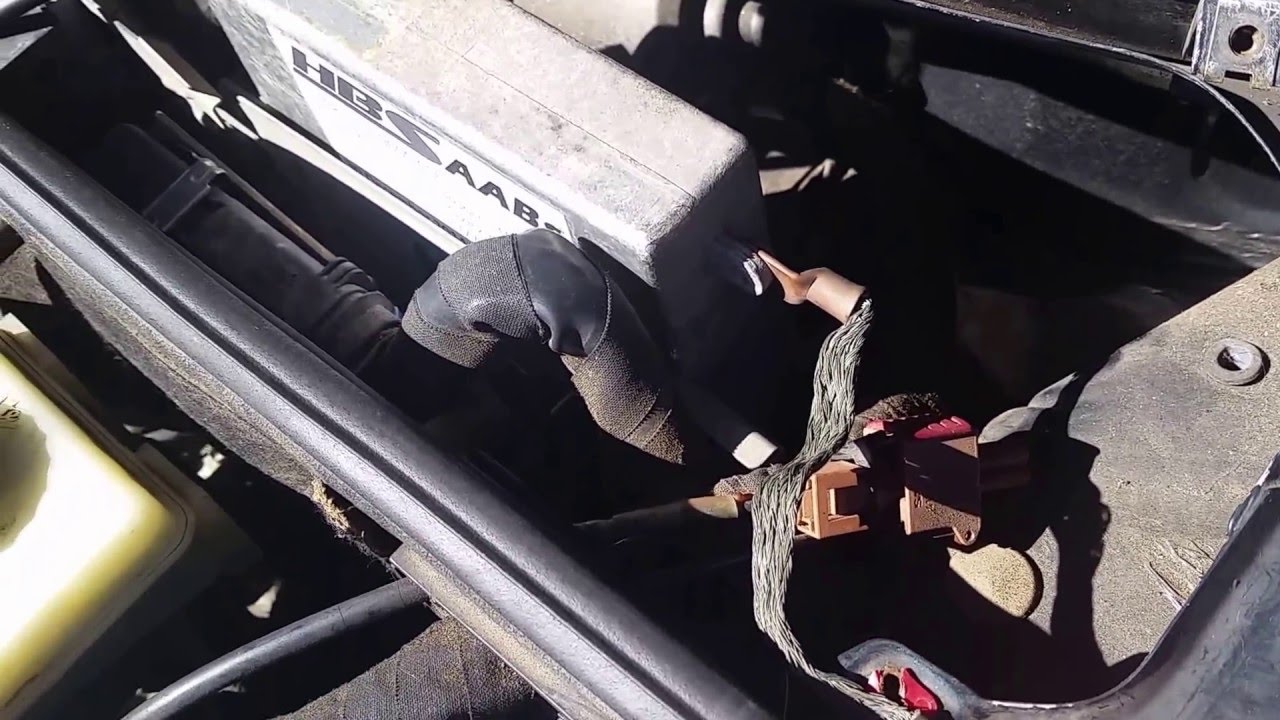 SAAB 9000 ECU (computer) Location/Swap