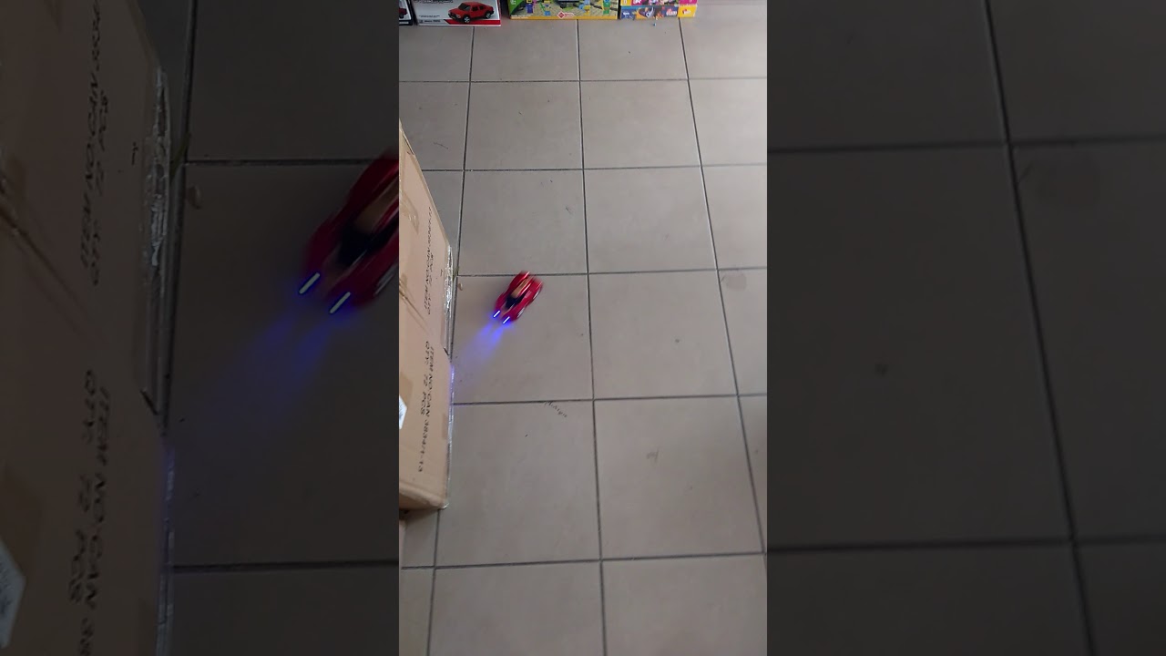 Beyin belirsiz prova uzaktan kumandalı duvara tırmanan araba Beyin belirsiz prova uzaktan kumandalı duvara tırmanan araba