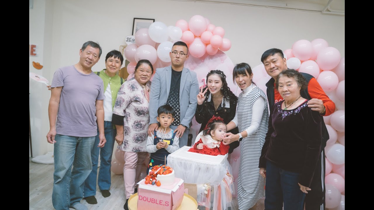 子馨抓周紀錄（攝影師做） - YouTube