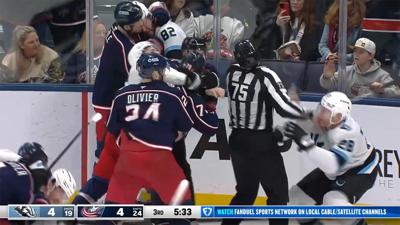 Utah @ Columbus 3rd Period Scrum