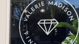 Come along as I get Permanent Jewelry in Seattle. #minivlog #vlog #jewelry #spendthedaywithmevlogs
