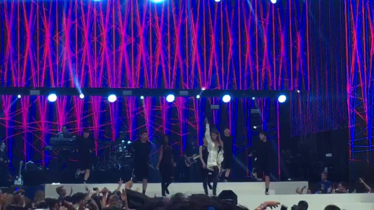 SUMMERTIME BALL 2016- ARIANA GRANDE 'Problem'