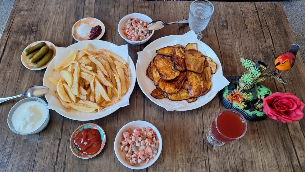 عملت مقالي بطاطا🥔وبيتنجان🍆 وسلطة بندوره🍅 بطحينه🫗 اكله طيبه وزاكيه😋😘