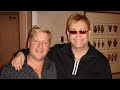 Capture de la vidéo Elton John Interview With Herman José (Herman Sic, Portugal) At Caesars Palace | 2004
