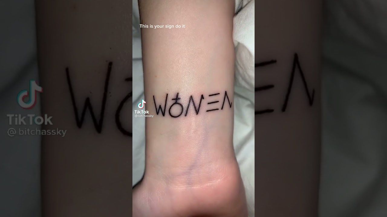 Women/Venom Tattoo