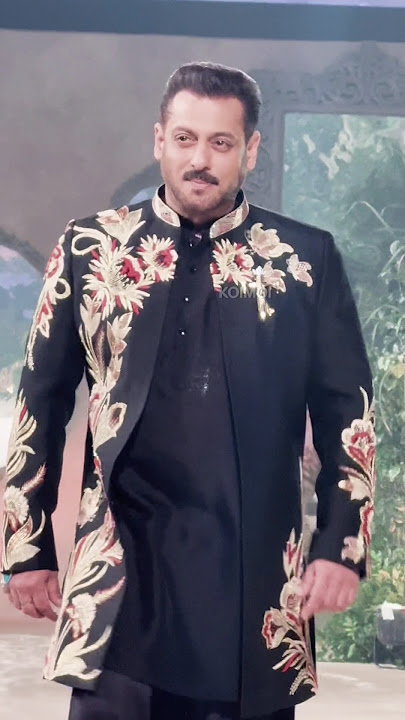 Salman Khan turns showstopper in black outfit and walks the ramp like a true King 😍❤️