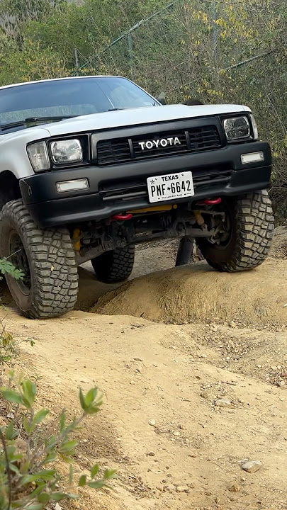 Just a classic 1995 Toyota Pickup 🔥 #toyota #pickup #1995 via 95yotapickup