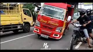 Story wa truk sang perintis oleng parah..