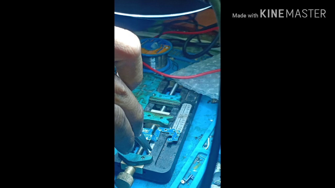 Samsung S8+ not charging solutin YouTube