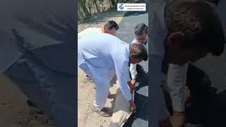 Villagers in Jalna district lift newly-made road with bare hands, accuse contractor of scam