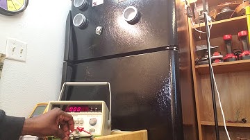 Testing The ESR Of A 10uF Electrolytic Capacitor Using My Sencore LC 101