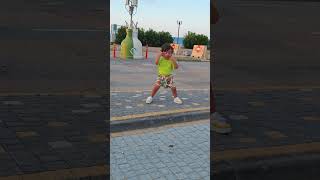 Ara Zeynep Bastık Dans Ediyorum