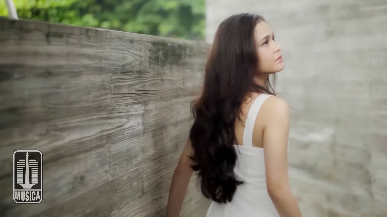 Maizura - Aku Takut (Official Music Video)