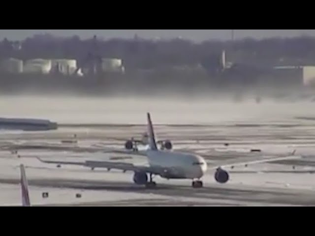 3 000 Flights Going In Out Of Us Canceled Due To Bitter Cold