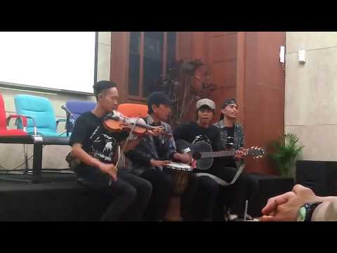 Komunitas Suara Elang lagu sendiri lagumantap