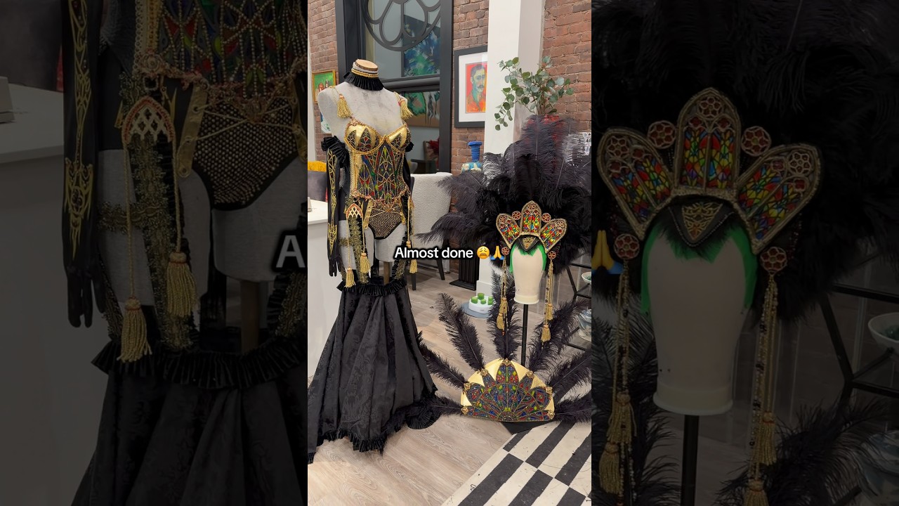 GOTHIC ARCHITECT-HERRR 😍✨ #costume #cosplay #gothic #costumedesign