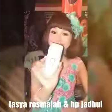 Tasya dan hp jadhule om NOPHIe ADELLA
