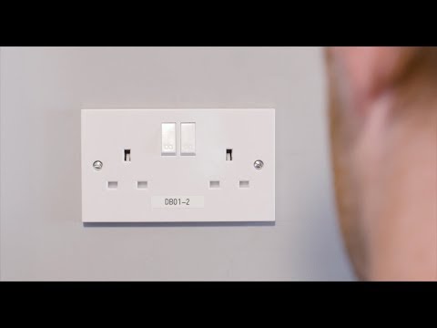 07 PT-E550W | How To | Creating Socket or Faceplate Label | UK - YouTube