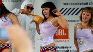 проблема описанная порно галерея с официанткой очень ценная фраза Конечно