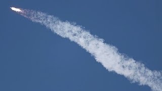 SpaceX Falcon Heavy lands all three rocket boosters for the first time